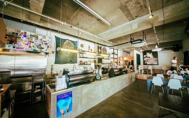 AIEN Coffee and hostel
