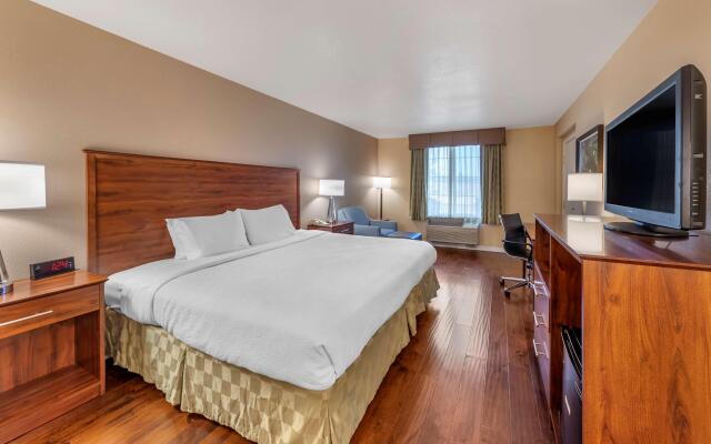 Best Western Plus John Jay Inn & Suites