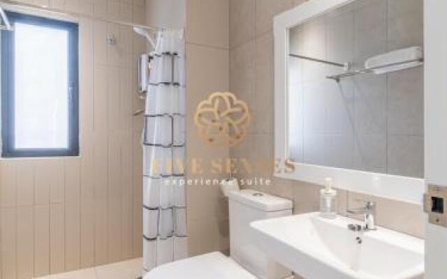 Kenwingston Avenue By Five Senses