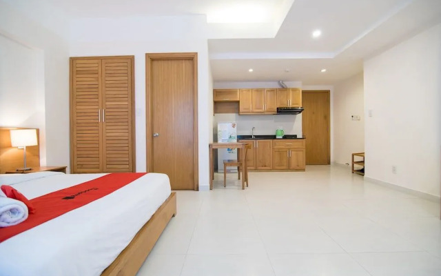 RedDoorz Plus near SECC D7