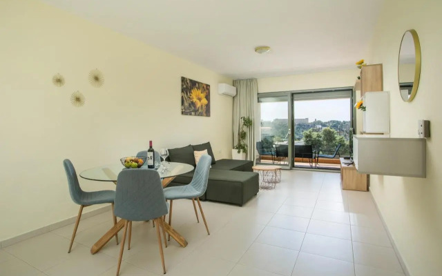 Eden Sunflower - Luxurious Apartment with Sea View