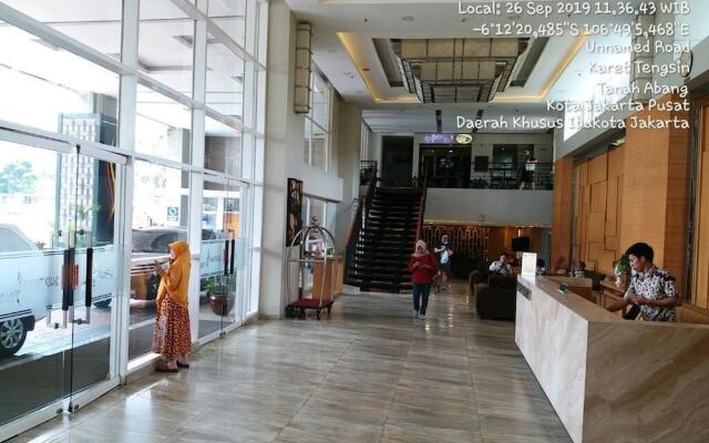 Sudirman Park Apartment by Merry