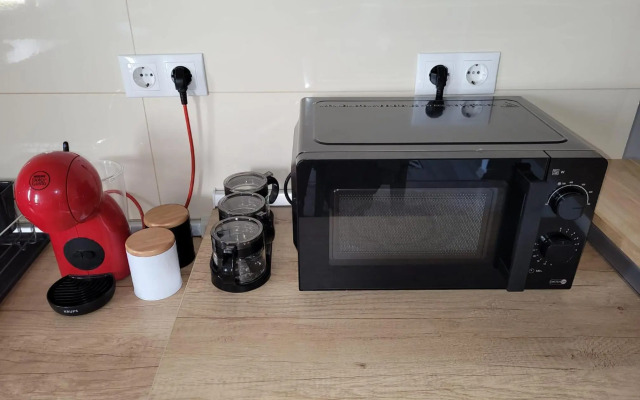 Lovely Apartment Near City Center (w/ Parking)