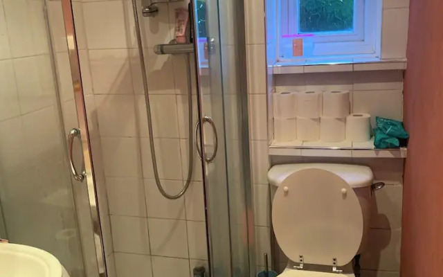 Edinburgh City Escape - Large 1 Bedroom Apartment