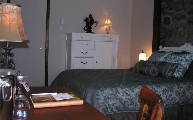 Ancestral Knowlton B&B
