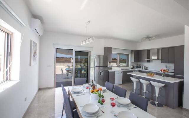 Villa Sienna, Fabulous 6bdr Protaras Villa