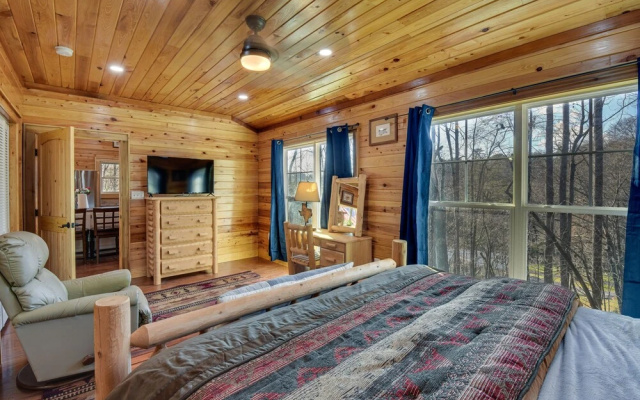 Mountain-view Cabin ~ 2 Mi to Downtown Clayton!
