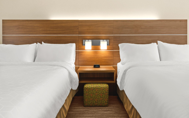 Holiday Inn Express & Suites Willows by IHG