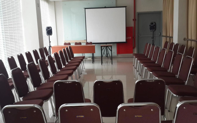 Amaris Hotel Bekasi Barat