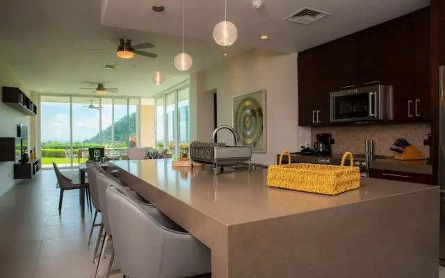 Montecielo 3E - 3 bdr 3 1 2 Bath Ocean View
