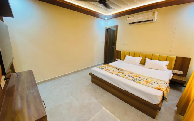 The Raman Palace - A Budget Hotel