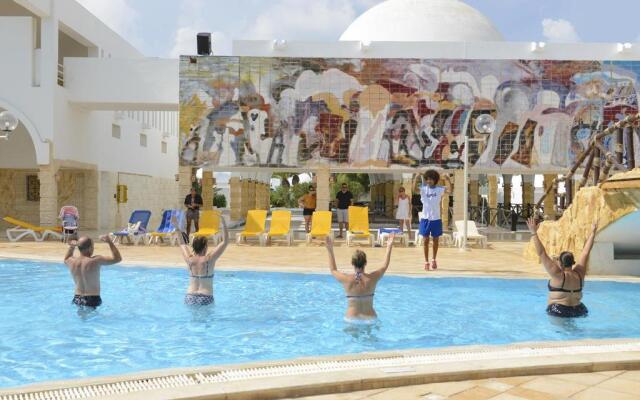 Monarque Dar Jerba Narjess - Family Only