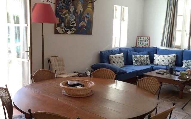 Property With 3 Bedrooms in Six-fours-les-plages, With Enclosed Garden
