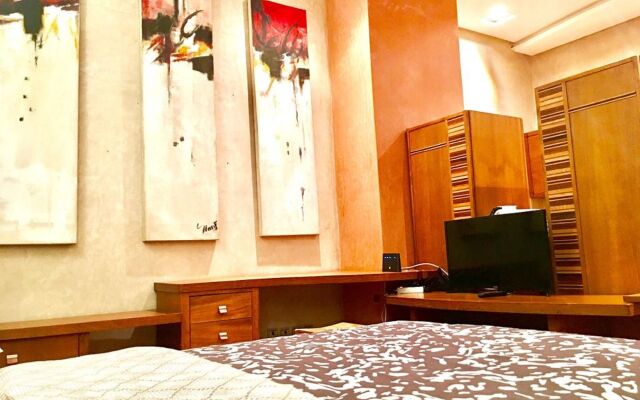 Studio Luxe Hassan 2