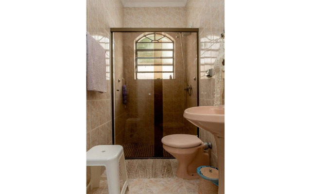 Casa com piscina e churrasqueira em Caraguatatuba