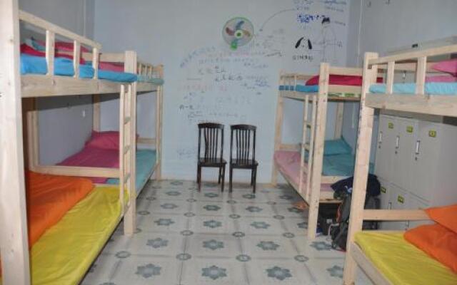 Blooming Azaareas International Youth Hostel