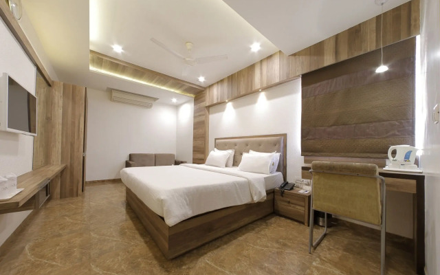 Hotel Summit