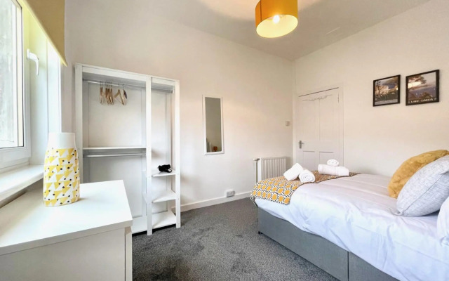 3 bed apartment in Glasgow