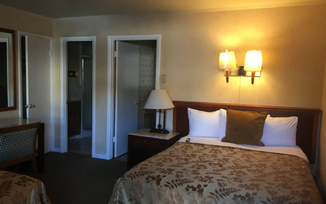 Pacific Heights Inn