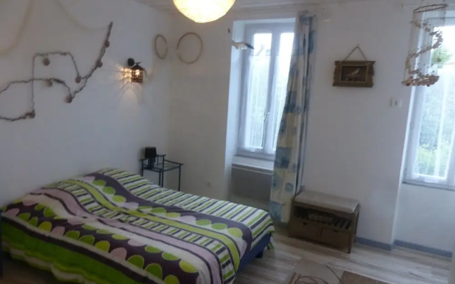 House With 2 Bedrooms in Châtelaillon-plage, With Enclosed Garden and