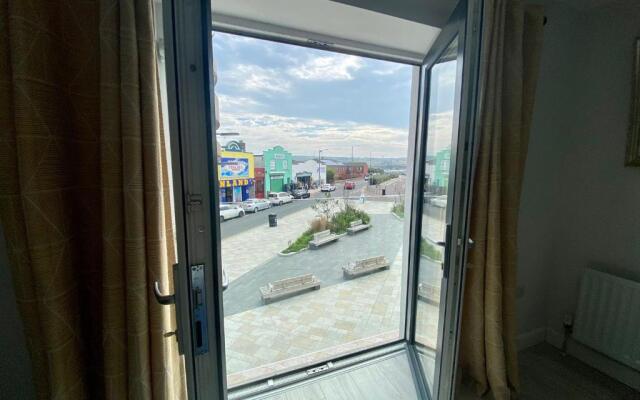2 Bedroom Apartment in Portrush Town Centre