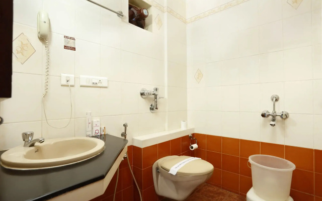 Sri Aarvee Hotels