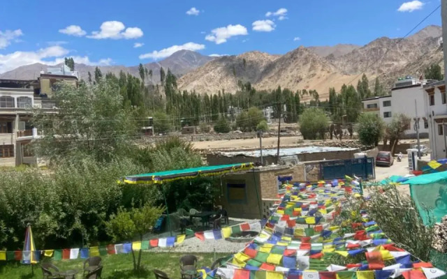 Tara Guest House