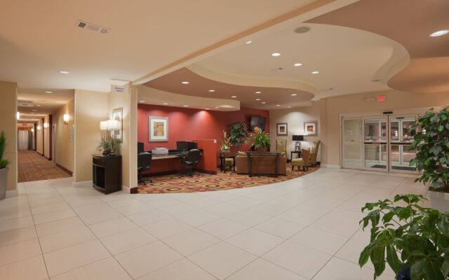 Holiday Inn Express and Suites Winona North, an IHG Hotel