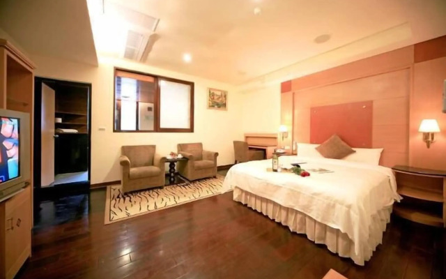 Ming Lu Holiday Hotel