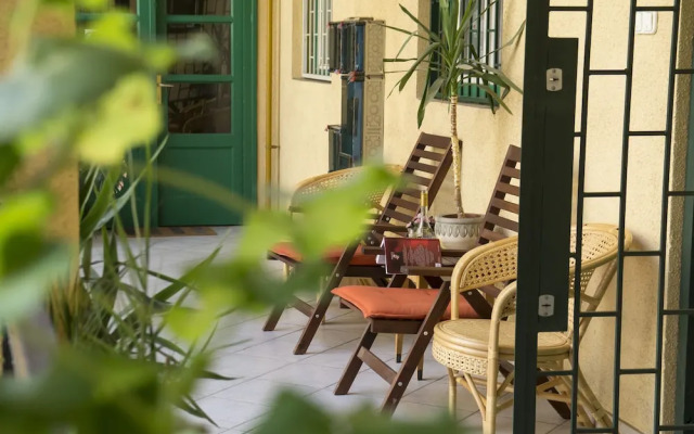 Vibrant 3 Bedroom Apartment In The Pulsing Heart Of Budapest