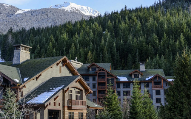 First Tracks Lodge