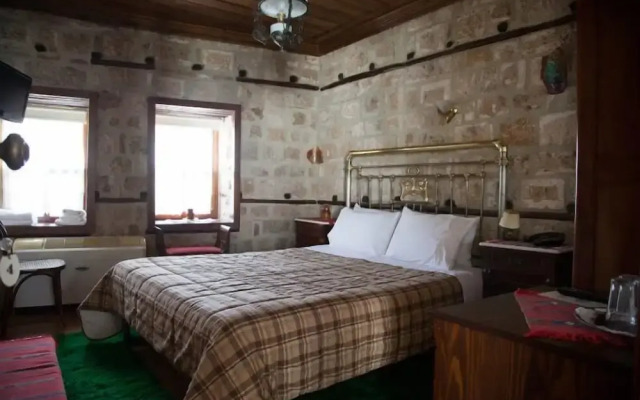 Hagiati Traditional Hotel