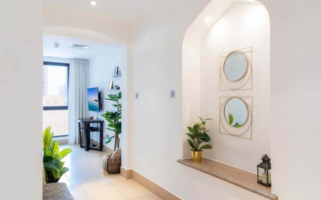 Luxury Living Next to Dubai Mall Burj Khalifa