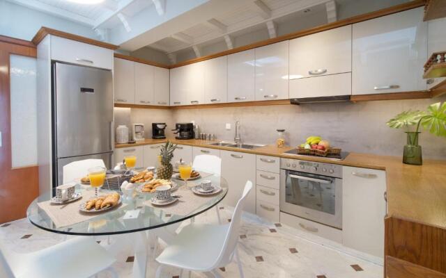 M house luxury suites