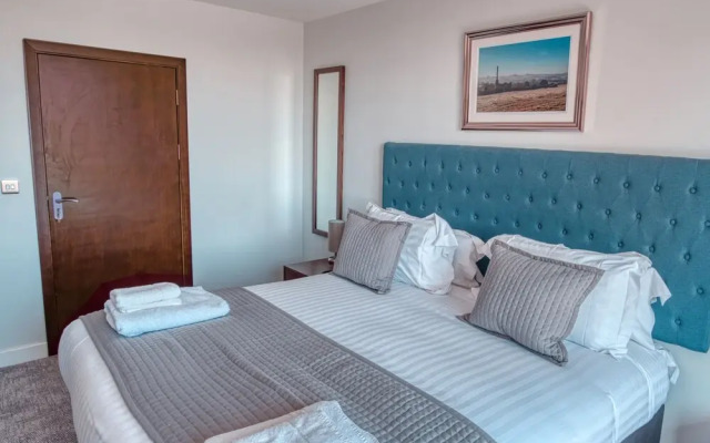 Cotswold Club Apartment Beech 4