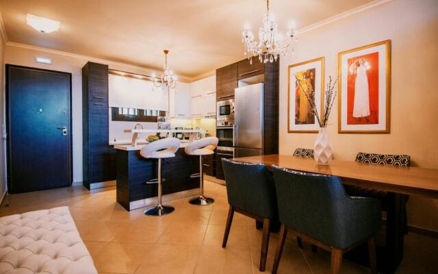 Ninos Luxury Apartment