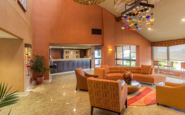 Comfort Inn & Suites Evansville Airport