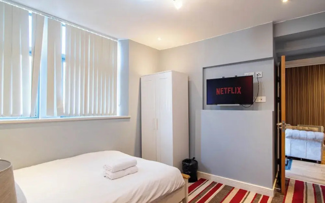 Ebenezer Street Retreat - Spacious 4 Bedroom House