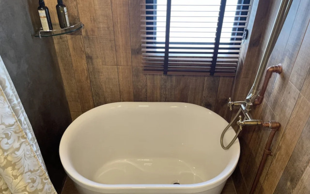 Central Old Town Cottage