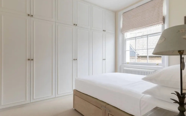 Portland Road X by Onefinestay