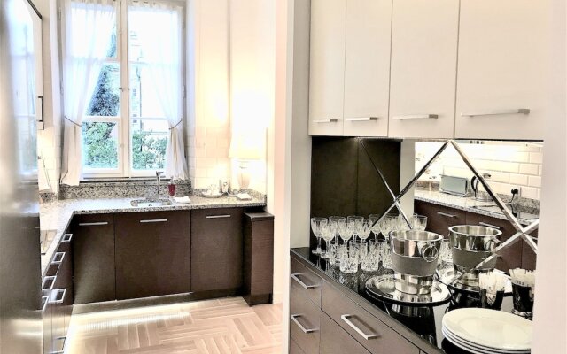 MONDRIAN Luxury Suites UNESCO Old Town