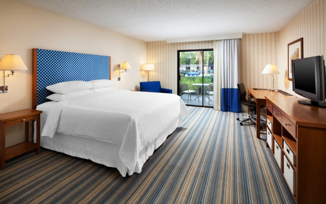 Four Points by Sheraton Bakersfield