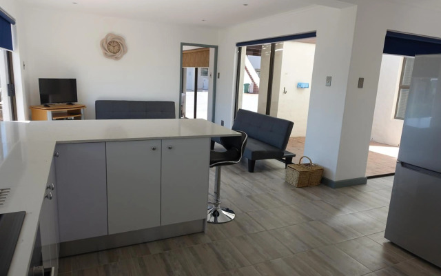 Modern secure beach house in Mykonos