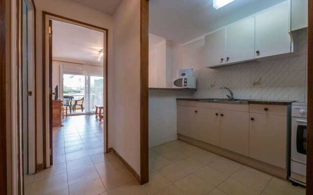 Ideal Family Apartment, Capacity 5 People Very Close to the Beach