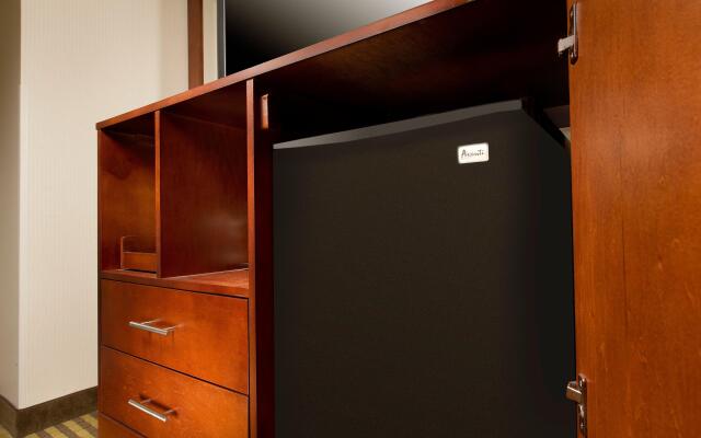 Holiday Inn Express Fairfax - Arlington Boulevard by IHG