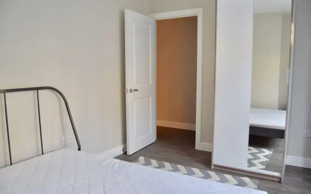 Spacious 1 Bedroom Flat With Garden