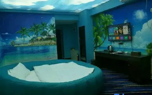 Langqin Themed Homestay (Baolong Plaza)