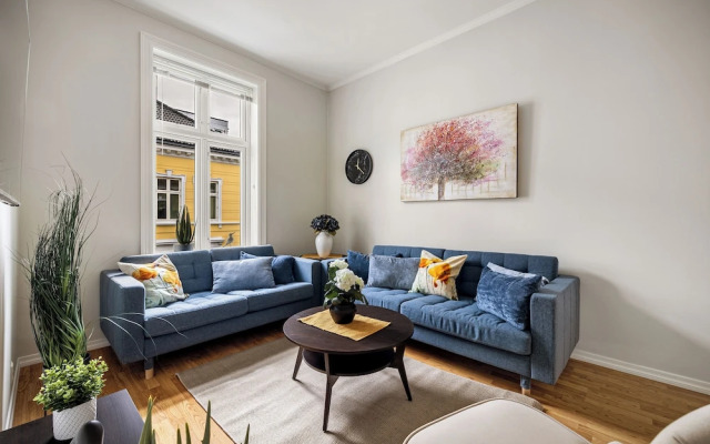 Rosen Apartment