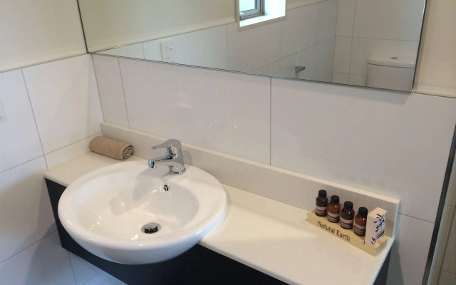 Rolleston Highway Motel