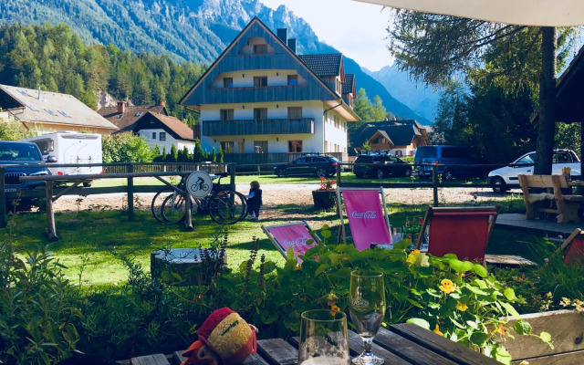 Vall’s apartment- by ski slopes